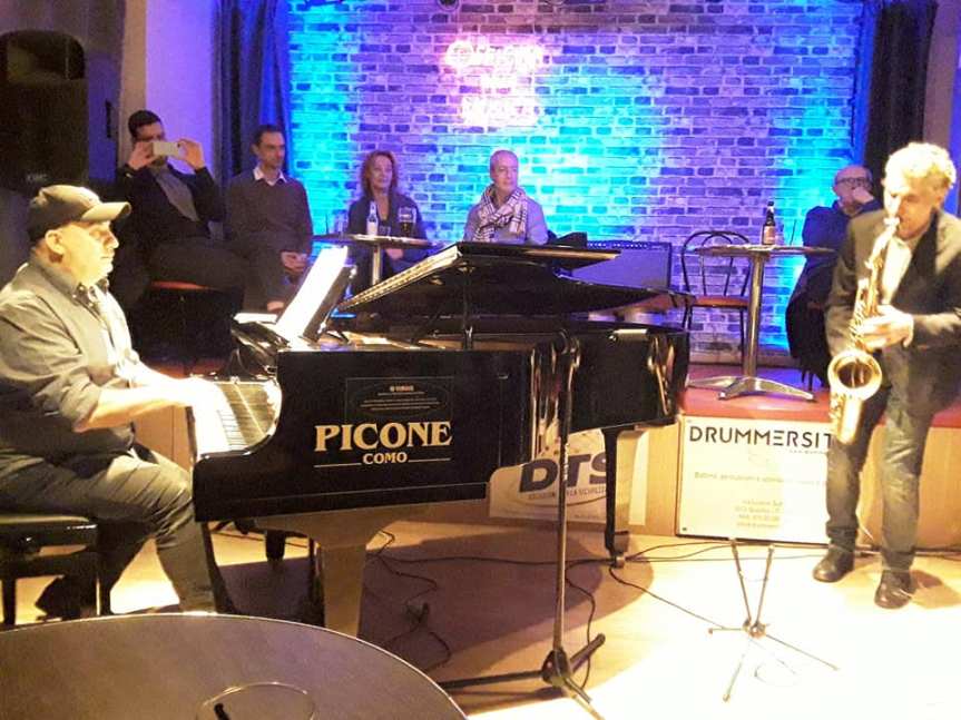 49657235_2326841090662382_845640435941507072_n